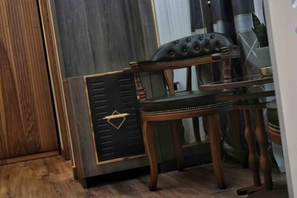 New Luxury 3-Bedroom Apartment 세고비아 외부 사진